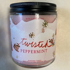 FINAL SALE: NWT Bath and Body Works Candle ✨ Twisted Peppermint